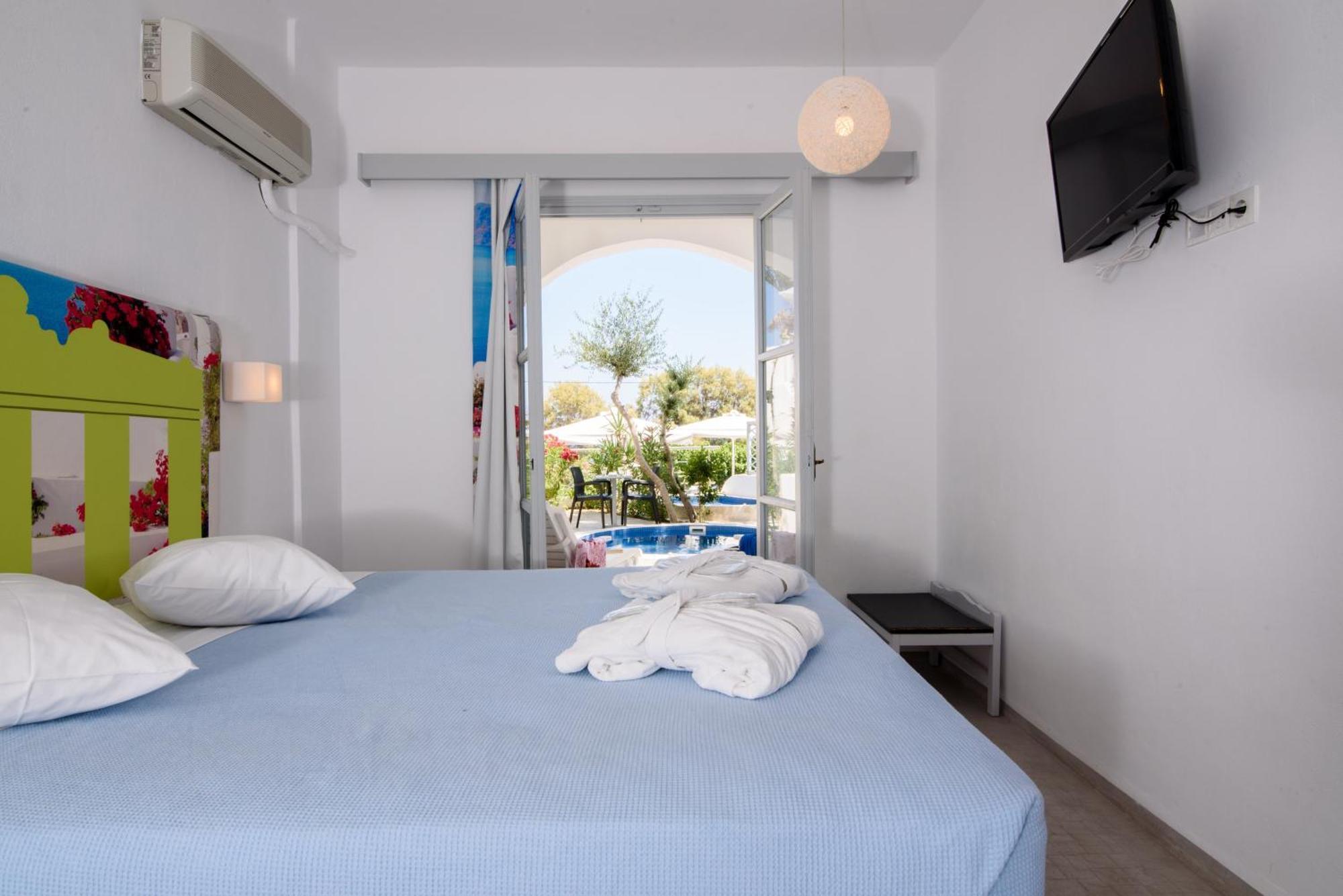 RK Beach Hotel Kamári Zimmer foto