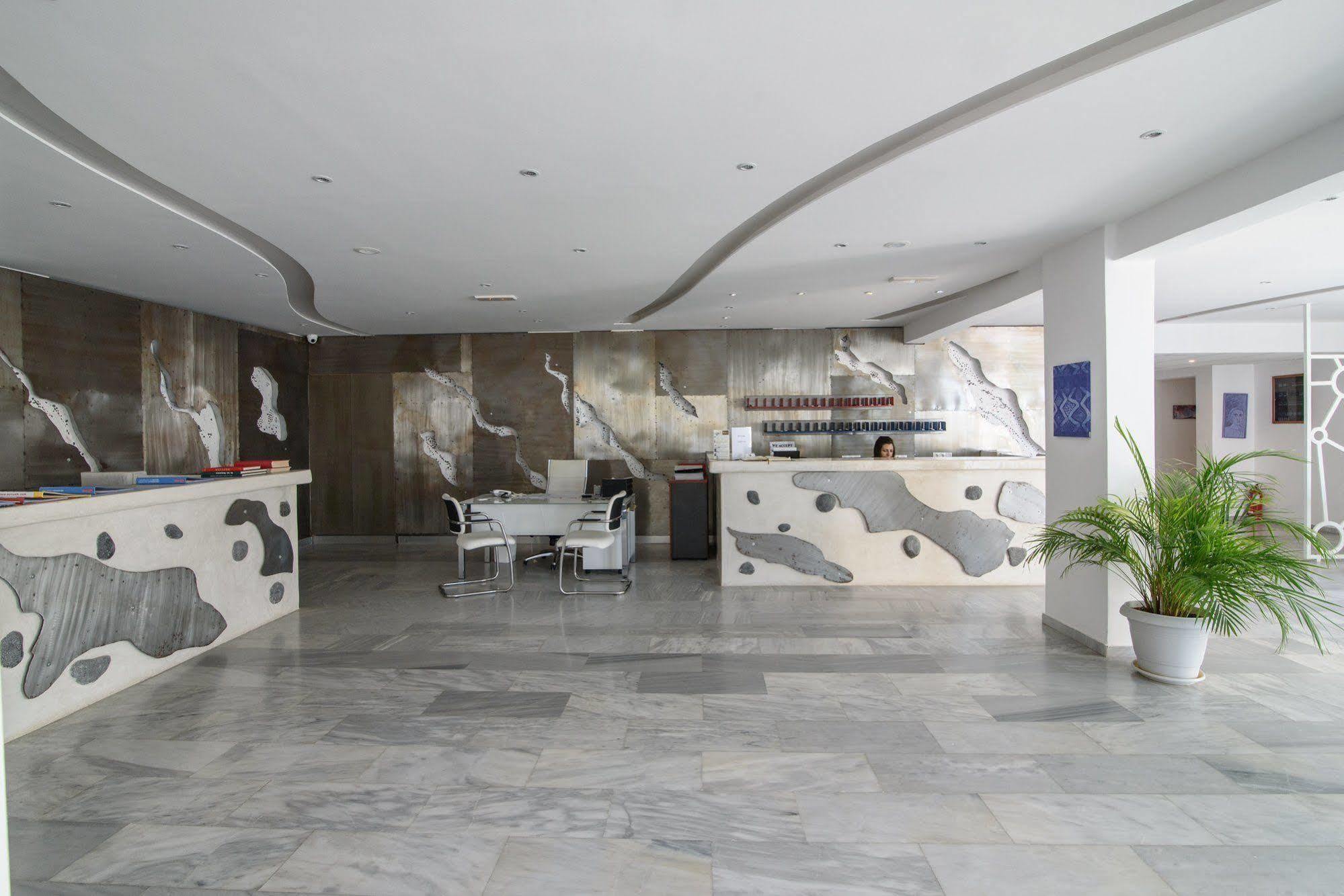 RK Beach Hotel Kamári Exterior foto